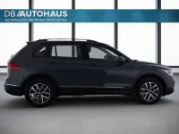 Gebraucht VW Tiguan Life 122 PS (89 kW) 2024 Grau SUV
