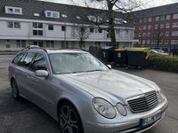 Gebraucht Mercedes E220 Avantgarde 150 PS (110 kW) 2004 Silber Limousine
