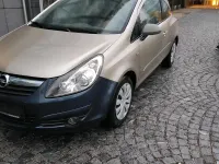 Usata Opel Corsa 70 CV (51 kW) 2006 Oro Utilitaria