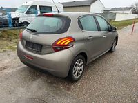 Gebraucht Peugeot 208 Allure 120 PS (88 kW) 2016 Beige Kleinwagen