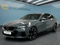 Gebraucht BMW 550e 489 PS (359 kW) 2025 Grün Limousine