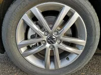Neu VW Touran Comfortline 150 PS (110 kW) 2026 Grenadilla metallic Van / Kleinbus