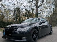 Gebraucht BMW 320 170 PS (125 kW) 2011 Schwarz Coupé