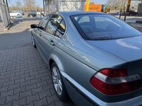 Gebraucht BMW 320 170 PS (125 kW) 2002 Grün Limousine