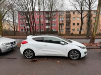 Gebraucht Kia Ceed 128 PS (94 kW) 2014 Weiß Kleinwagen