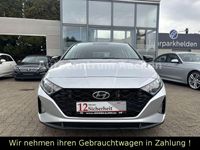 Gebraucht Hyundai i20 101 PS (74 kW) 2022 Silber Kleinwagen