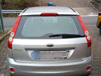 Gebraucht Ford Fiesta Trend 69 PS (50 kW) 2006 Limousine