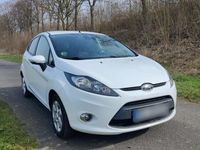 Gebraucht Ford Fiesta 95 PS (69 kW) 2011 Weiß Kleinwagen
