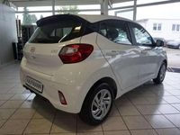 Gebraucht Hyundai i10 Select 63 PS (46 kW) 2024 Atlas white Kleinwagen