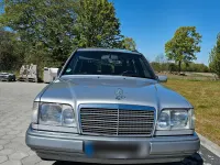 Gebraucht Mercedes E220 150 PS (110 kW) 1993 Silber Kombi