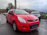 Gebraucht Hyundai i20 Classic 77 PS (56 kW) 2010 Rot Limousine