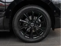 Nowe VW Multivan 2026 Czarny Minivan
