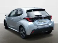 Neu Toyota Yaris 116 PS (85 kW) 2025 Silber Kleinwagen