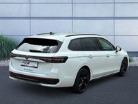 Gebraucht VW Passat R-line 150 PS (110 kW) 2024 Pure white Kombi