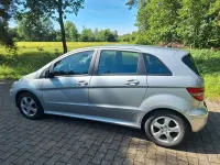 Gebraucht Mercedes B200 136 PS (100 kW) 2010 Silber Van / Kleinbus