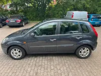 Usata Ford Fiesta 75 CV (55 kW) 2009 Grigio Berlina