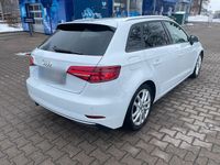 Gebraucht Audi A3 Design 116 PS (85 kW) 2019 Weiß Limousine
