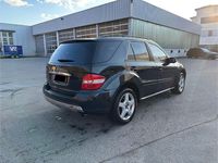 Gebraucht Mercedes ML320 224 PS (164 kW) 2006 Schwarz SUV