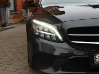 Gebraucht Mercedes C200 Avantgarde 160 PS (117 kW) 2019 Grau Limousine