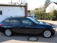 Gebraucht BMW 320 Advantage 190 PS (139 kW) 2016 Blau Kombi