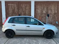 Gebraucht Ford Fiesta 69 PS (50 kW) 2004 Grau Kleinwagen