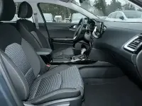Usado Kia Ceed 140 CV (102 kW) 2025 Gris Utilitario