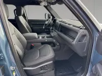 Gebraucht Land Rover Defender SE Dynamic 304 PS (223 kW) 2026 Tasman blue SUV