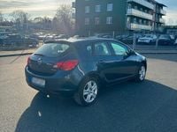 Usata Opel Astra 100 CV (73 kW) 2012 Blu Utilitaria