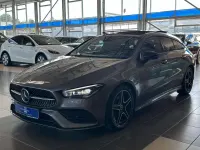 Gebraucht Mercedes CLA220 AMG line 190 PS (139 kW) 2023 Grau mountaingrau  met. (metallic) Limousine