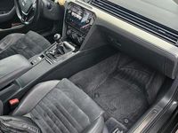 Gebraucht VW Passat Highline 147 PS (108 kW) 2017 Grau Kombi