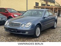 Gebraucht Mercedes E220 150 PS (110 kW) 2003 Blau Limousine