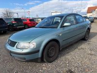 Gebraucht VW Passat 101 PS (74 kW) 1998 Blau Limousine