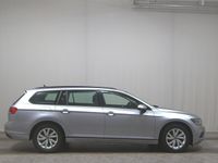 Gebraucht VW Passat 150 PS (110 kW) 2022 Silber Kombi