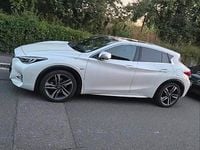 Gebraucht Infiniti Q30 211 PS (155 kW) 2017 Weiß Limousine