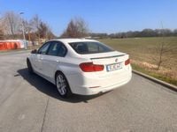 Gebraucht BMW 320 184 PS (135 kW) 2012 Weiß Limousine