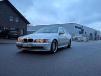 Gebraucht BMW 530 193 PS (141 kW) 2001 Silber Limousine