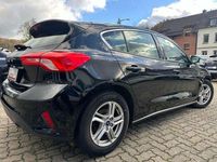 Gebraucht Ford Focus 120 PS (88 kW) 2019 Schwarz Limousine