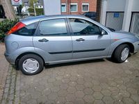 Gebraucht Ford Focus 74 PS (54 kW) 2002 Silber Limousine