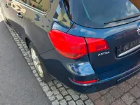 Gebraucht Opel Astra 110 PS (80 kW) 2011 Blau Kombi