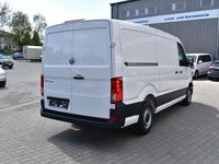 Gebraucht VW Crafter 102 PS (75 kW) 2024 Weiß Van