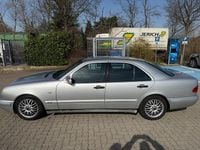 Gebraucht Mercedes E280 Classic 204 PS (150 kW) 1997 Grau Limousine