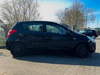 Gebraucht Hyundai i20 Edition 77 PS (56 kW) 2010 Schwarz Kleinwagen