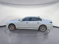 Gebraucht BMW i7 334 kW (455 PS) 2024 Weiß Limousine