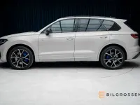 Gebraucht VW Touareg R 462 PS (339 kW) 2025 Beige SUV