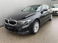 Gebraucht BMW 320e 163 PS (119 kW) 2022 Black sapphire metallic Limousine