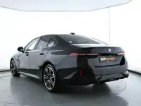 Gebraucht BMW 520 M Sport 208 PS (152 kW) 2025 Schwarz Limousine