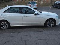 Gebraucht Mercedes E200 Avantgarde 136 PS (100 kW) 2010 Weiß Limousine