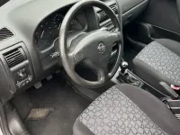 Używany Opel Astra Edition 75 KM (55 kW) 2000 Srebrny Sedan/Limuzyna