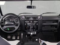 Gebraucht Land Rover Defender Adventure 122 PS (89 kW) 2016 Weiß Kombi