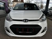Gebraucht Hyundai i10 Passion 67 PS (49 kW) 2016 Weiß Kleinwagen